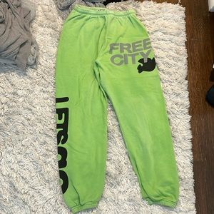 Free city sweatpants